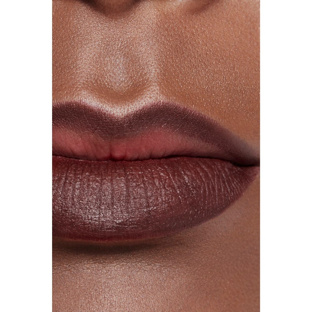 L&Aacute;PIZ CONTORNO DE LABIOS DE LARGA DURACI&Oacute;N